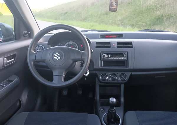 Suzuki Swift cena 15800 przebieg: 202300, rok produkcji 2007 z Węgorzewo małe 232